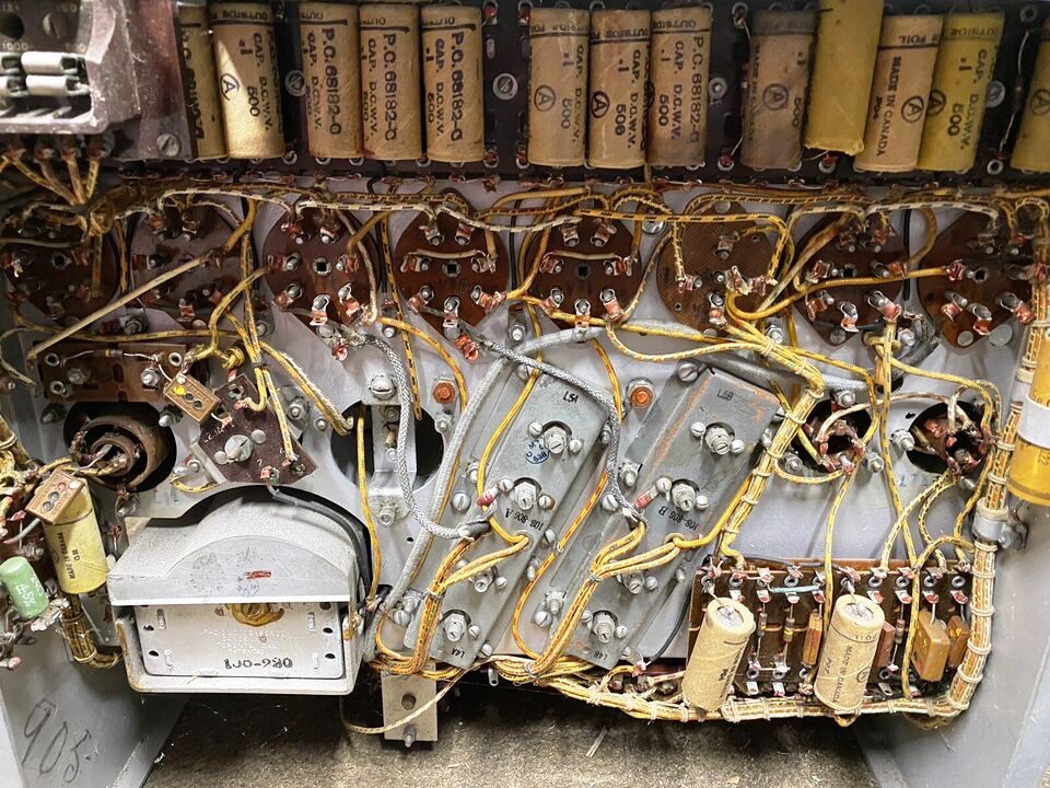 No 9  set Mk1_05 internal.jpg